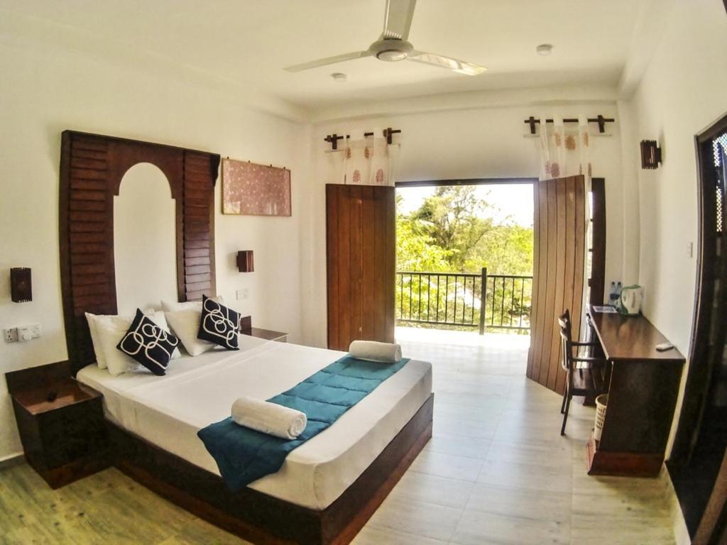 דמבולה Sundaras Resort Ltd מראה חיצוני תמונה