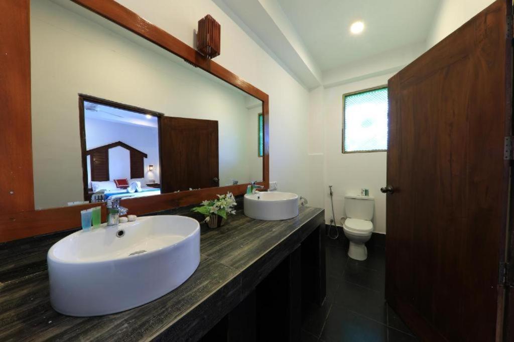 דמבולה Sundaras Resort Ltd מראה חיצוני תמונה