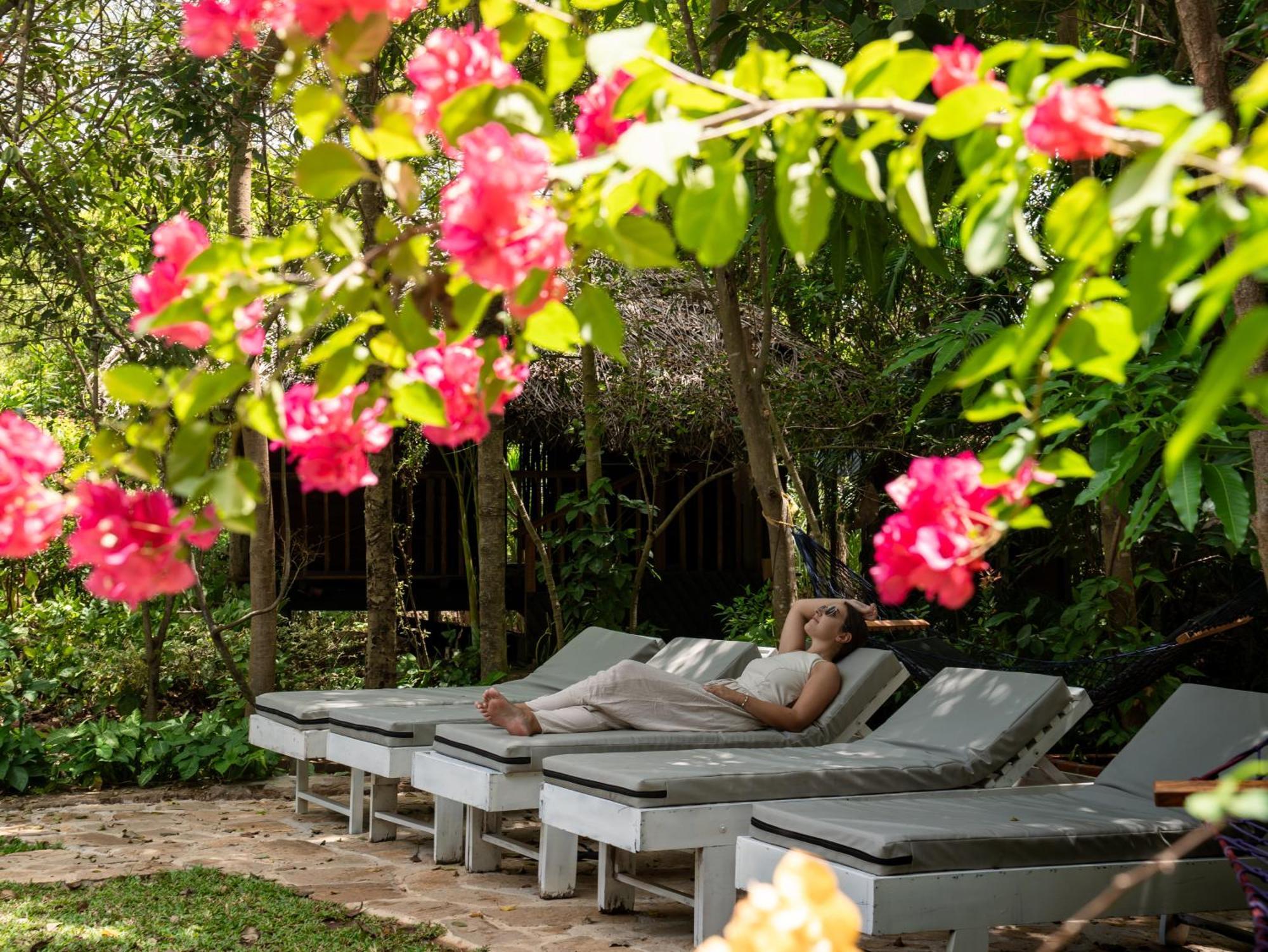דמבולה Sundaras Resort Ltd מראה חיצוני תמונה